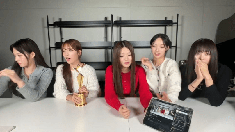 리센느 뜨기 전 라방때 사용했다는 태블릿