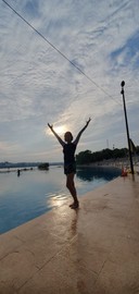 user-avatar