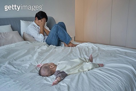 스트레스, 독박육아 (육아), 육아, 우울 (jv13106970) - 게티이미지뱅크