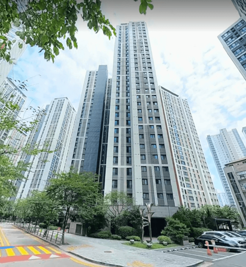 건물, 야외, 하늘, 상업용 건물이(가) 표시된 사진

AI 생성 콘텐츠는 정확하지 않을 수 있습니다.