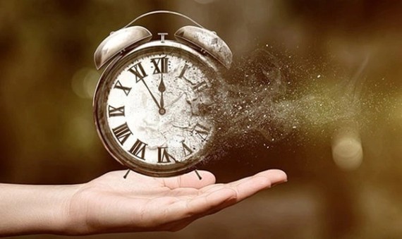 인생에서 가장 후회스러운 8가지; 나중에 "만약 그때 그랬더라면" 하고 후회하지 않도록 미리 알아두세요.