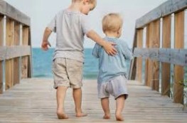 두아이 육아] 종종 싸우는 우리 아이들, 사이 좋게 지내게 할 수 없을까요? | 차이의 놀이