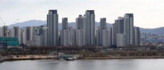 역전세에... 서울 집주인들, 전세보증금 평균 7000만 원 돌려줘, ‘직방’ 믿었는데… 매물 광고 시스템 논란 중개보조원 전세사기늘어
