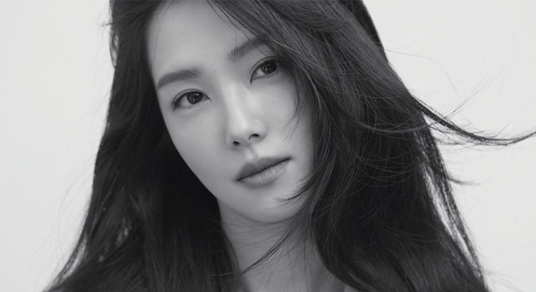 틀을 깨는, 강지영 아나운서의 인생 < PEOPLE < STAR < 기사본문 - 우먼센스