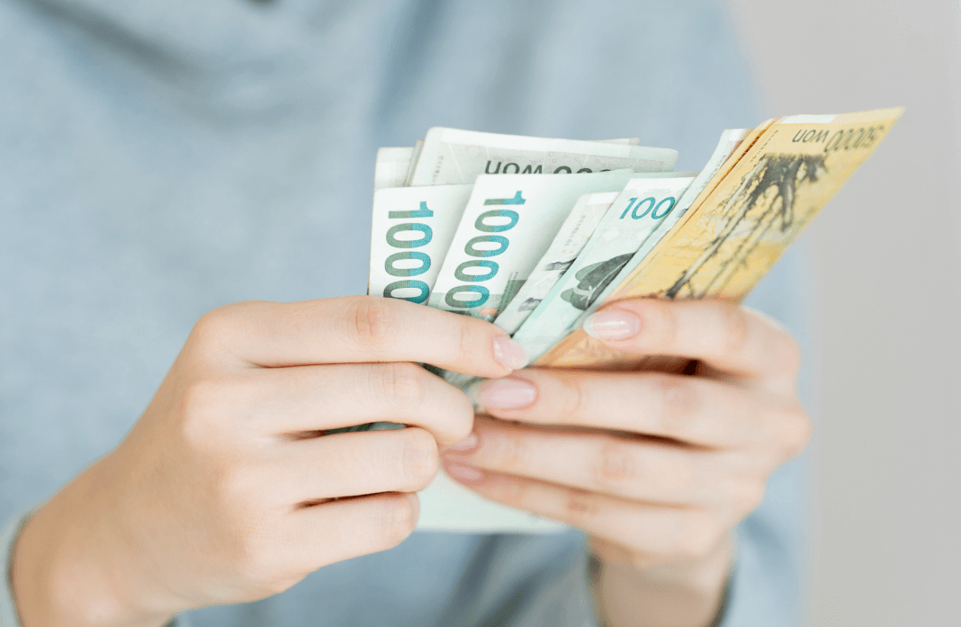 근로장려금 반기신청 돈 세는 사람
