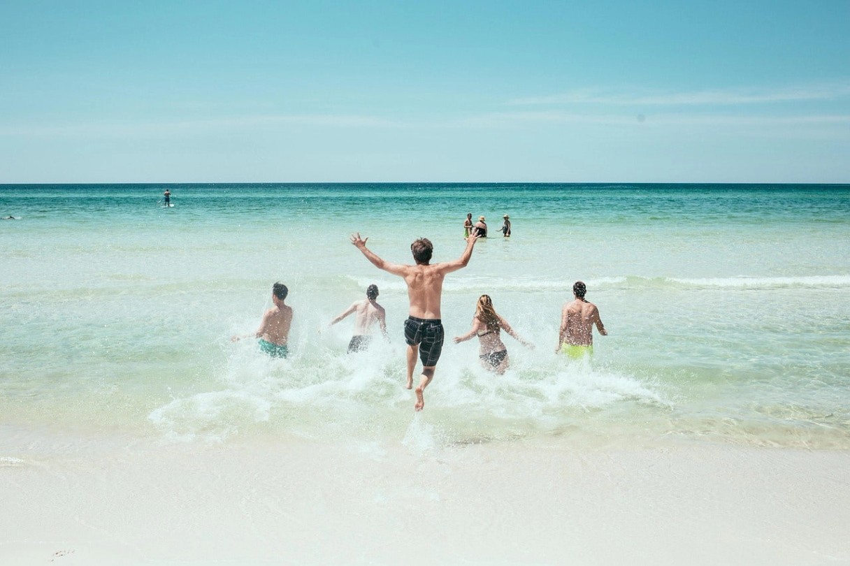 beach-1836467_1280.jpg